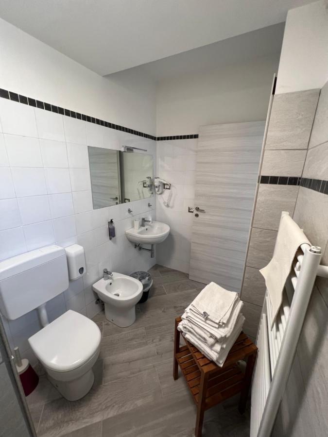 Hotel Locanda Rosy Cattolica Ngoại thất bức ảnh