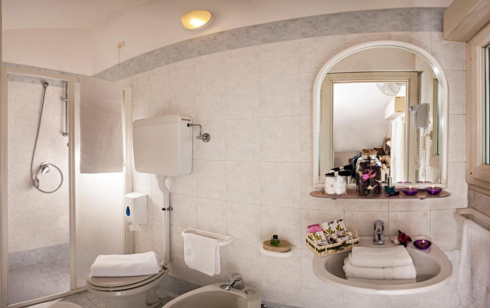 Hotel Locanda Rosy Cattolica Phòng bức ảnh