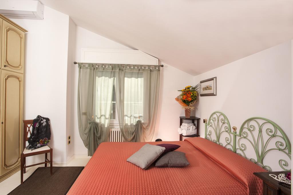Hotel Locanda Rosy Cattolica Phòng bức ảnh